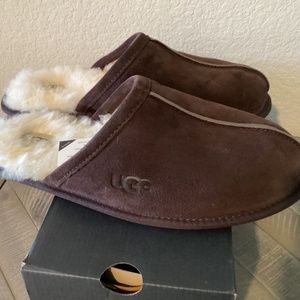UGG® Men's Scuff Leather Loafers, size 11